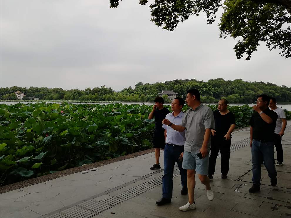 集团领导董事长、总经理王叙宇一行赴娱乐工场对接洽谈文创产业合作事宜