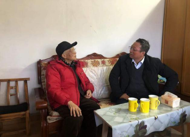 集团领导班子开展元旦春节走访慰问活动