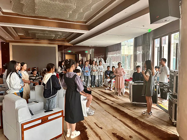 市文旅集团组织开展2023年中国数字经济产业大会志愿者培训工作