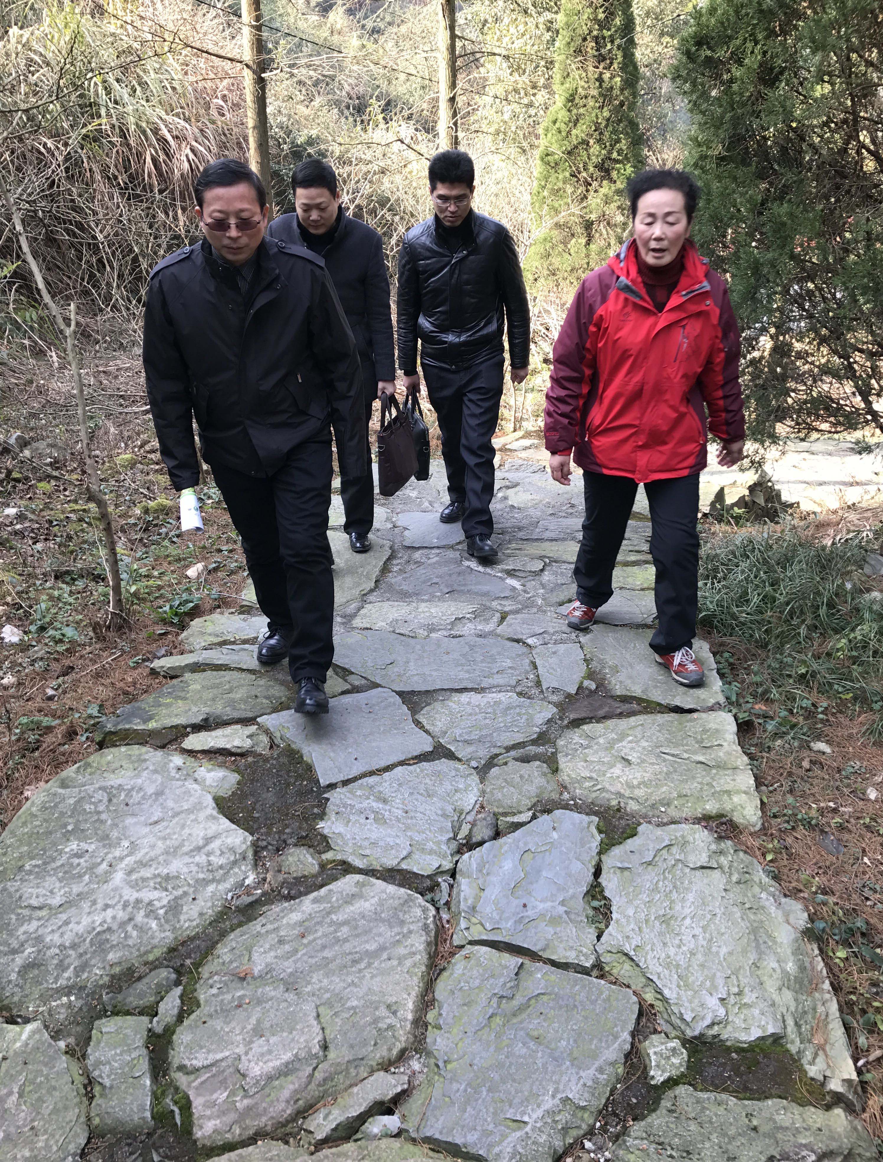 1485401402499082.jpg 2.jpg